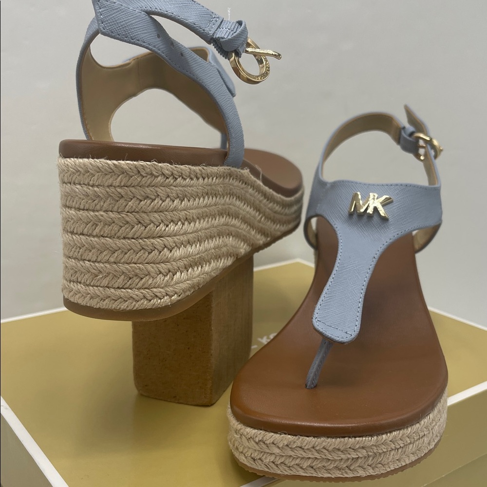 Michael Kors LANEY THONG FAUX LEATHER Pale Blue
40TOLAMS2L Heeled Sandals Wedge - Picture 8 of 16